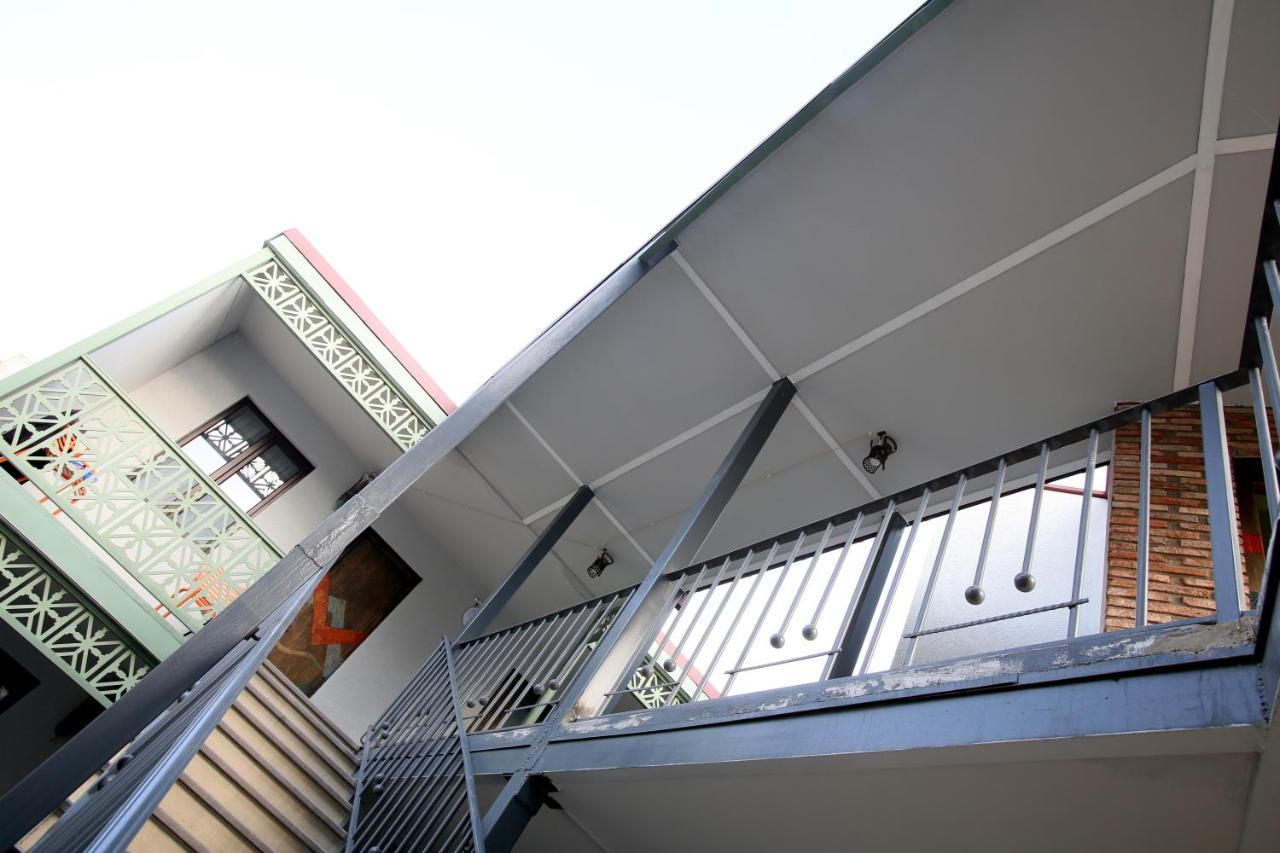 Boutique Kosher Hotel Tourfa Tbilisi Exterior photo